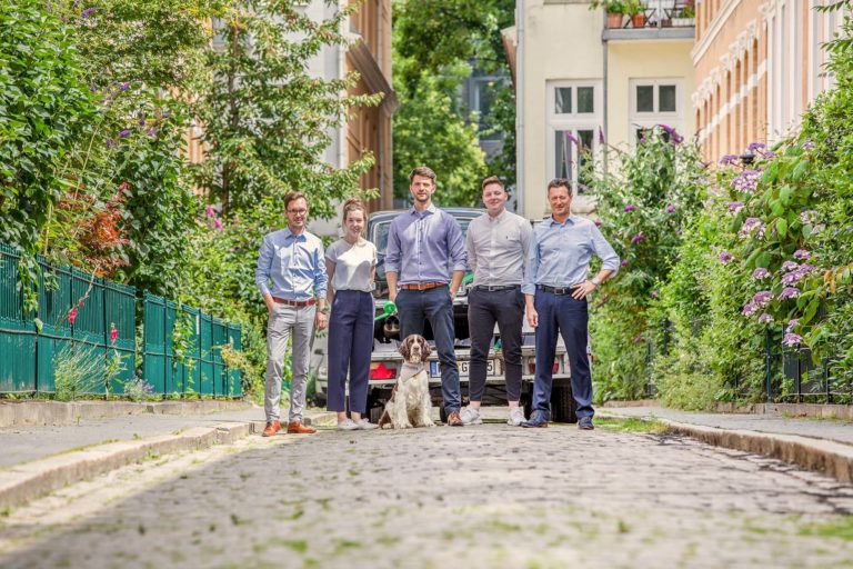Teambild Steinhaus Immobilien Tippgeber 768x512