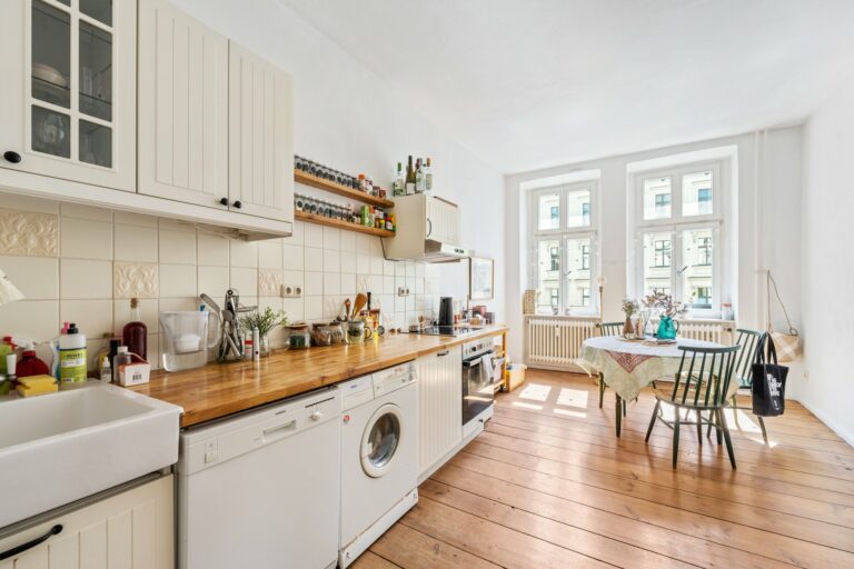 backbone 75843 060 WEB 768x512